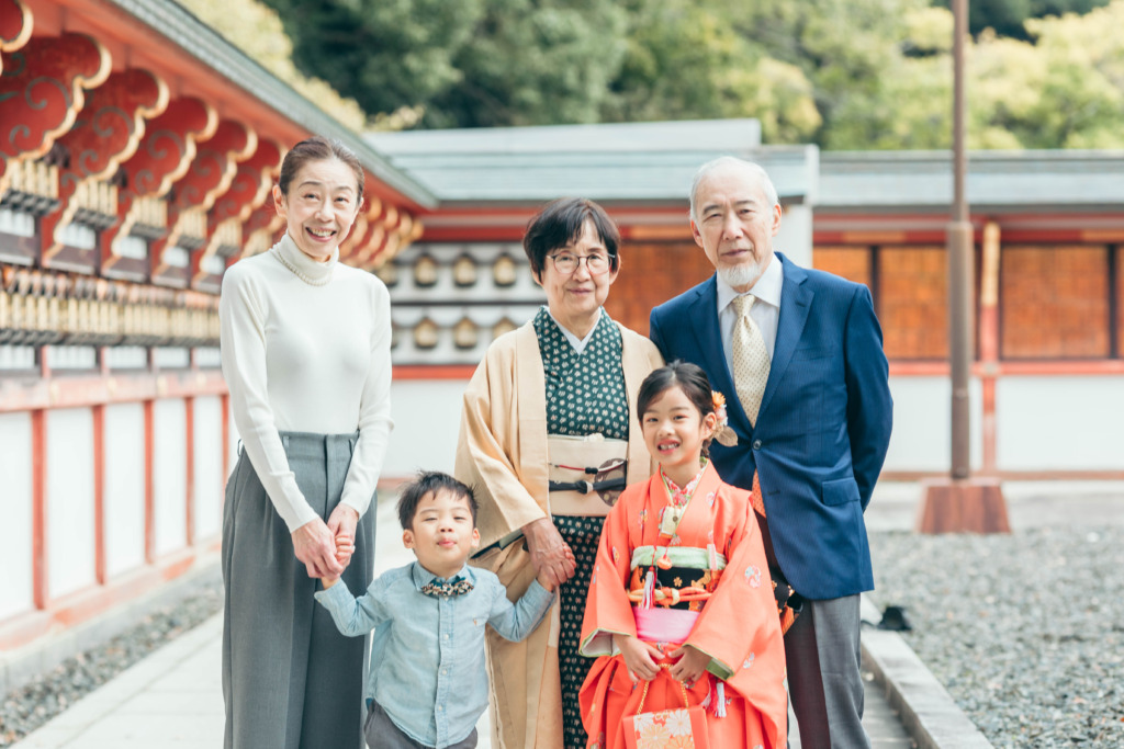 祖父母とお孫さんで撮影した七五三の記念写真